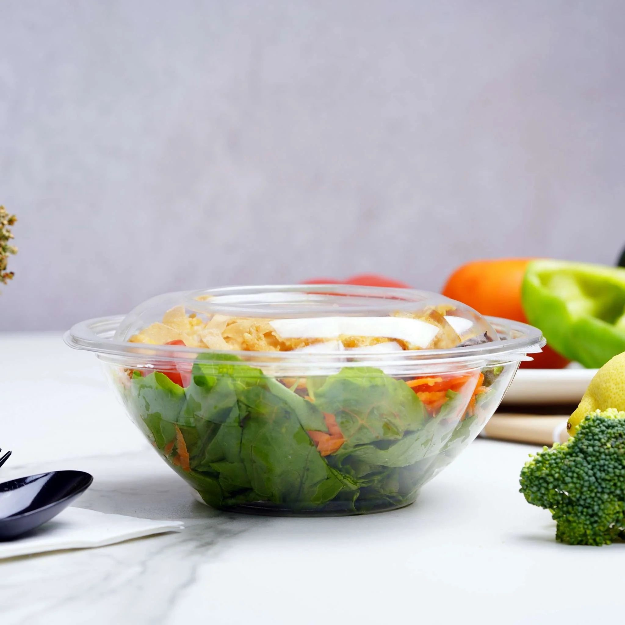 Clear Salad Bowl With Lid - Image 4
